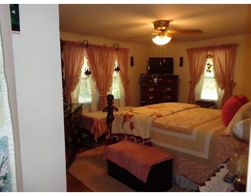 98 Talbot Rd, Springfield, MA 01119 photo 6
