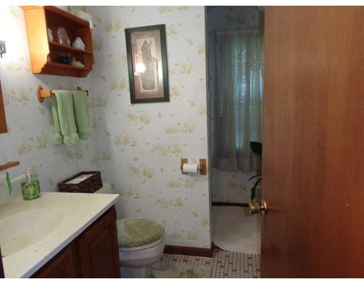 98 Talbot Rd, Springfield, MA 01119 photo 10
