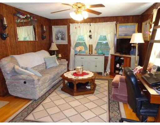 98 Talbot Rd, Springfield, MA 01119 photo 9