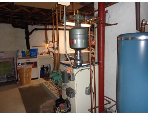 98 Talbot Rd, Springfield, MA 01119 photo 17