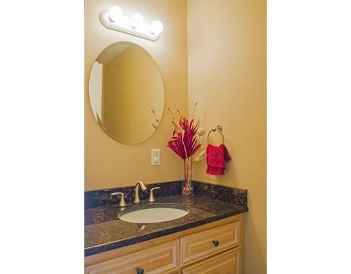 252 Christopher Dr, Springfield, MA 01119 photo 12
