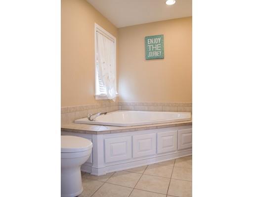 252 Christopher Dr, Springfield, MA 01119 photo 20