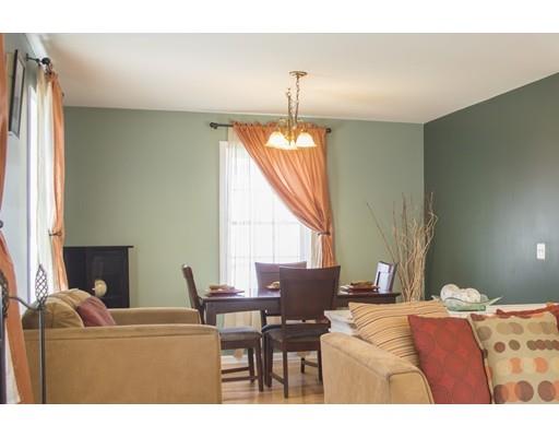 252 Christopher Dr, Springfield, MA 01119 photo 8