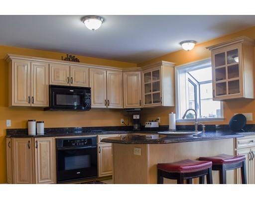 252 Christopher Dr, Springfield, MA 01119 photo 10