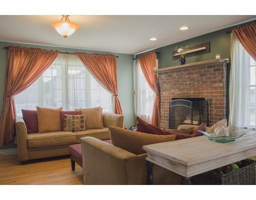 252 Christopher Dr, Springfield, MA 01119 photo 6