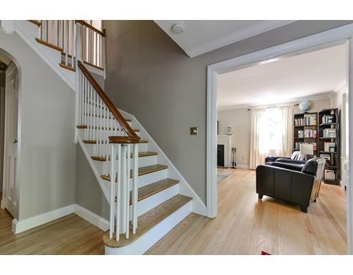 30 Thackeray Rd, Wellesley, MA 02481 photo 2