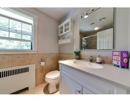 30 Thackeray Rd, Wellesley, MA 02481 photo 18