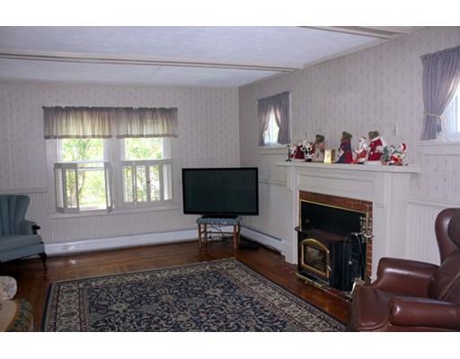 49 Daniel St, Fairhaven, MA 02719 photo 9