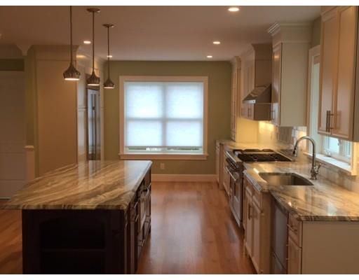 71 Harrison St, Reading, MA 01867 photo 2
