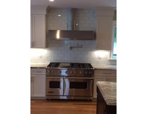71 Harrison St, Reading, MA 01867 photo 4