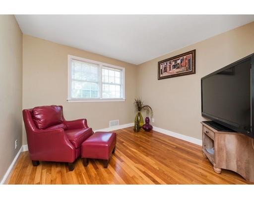 174 Edgewater Dr, Framingham, MA 01702 photo 8