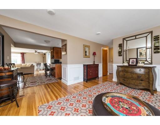 174 Edgewater Dr, Framingham, MA 01702 photo 4