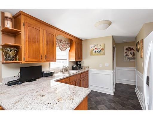 174 Edgewater Dr, Framingham, MA 01702 photo 6