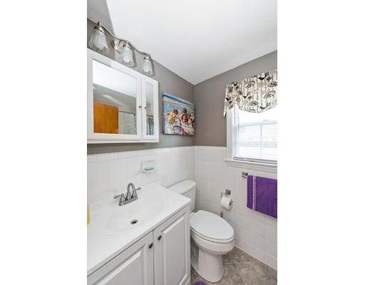 174 Edgewater Dr, Framingham, MA 01702 photo 11