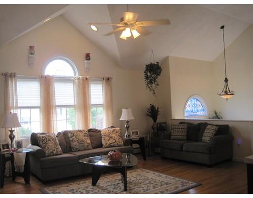 111 Emerald Dr, Lynn, MA 01904 photo 9