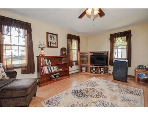 3 Lorraine Rd, Worcester, MA 01604 photo 4