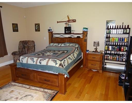 117 Caddyshack Dr, Chicopee, MA 01020 photo 17