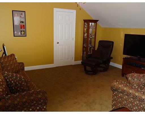 117 Caddyshack Dr, Chicopee, MA 01020 photo 24