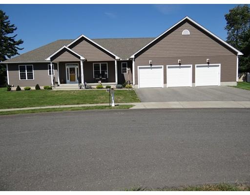 117 Caddyshack Dr, Chicopee, MA 01020 photo 1