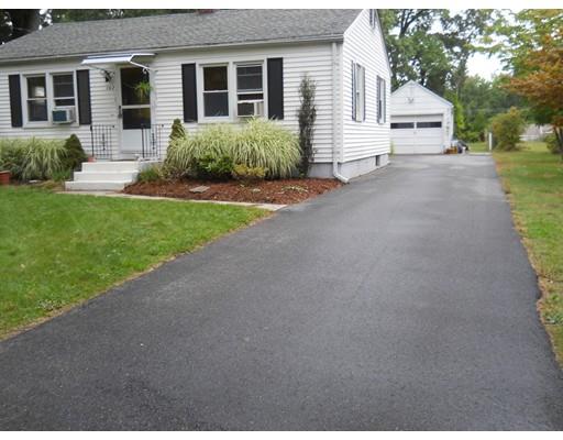 102 Parkerview St, Springfield, MA 01129 photo 1