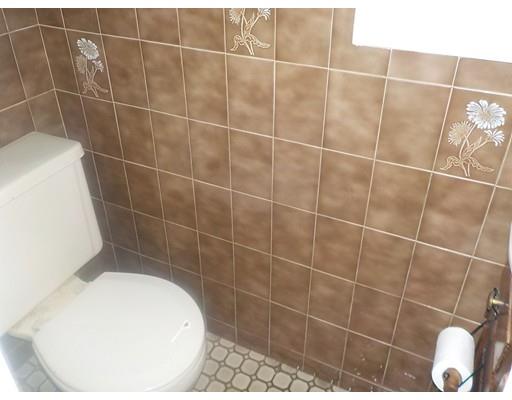 198 Thompson Rd, Webster, MA 01570 photo 9