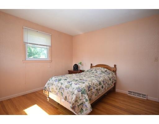 6 Penncastle St, Springfield, MA 01129 photo 15