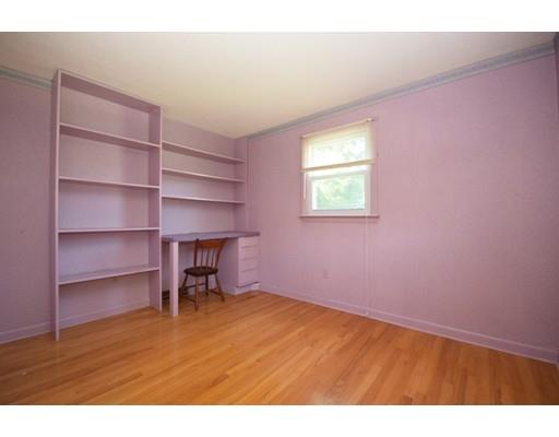 6 Penncastle St, Springfield, MA 01129 photo 7