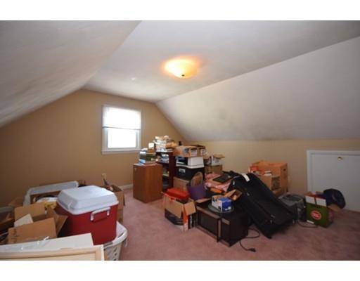 6 Penncastle St, Springfield, MA 01129 photo 9