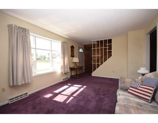 6 Penncastle St, Springfield, MA 01129 photo 13