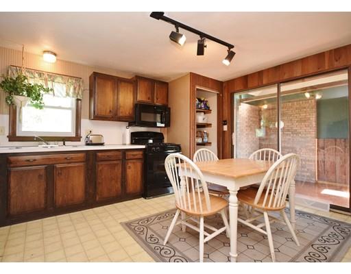 6 Penncastle St, Springfield, MA 01129 photo 3