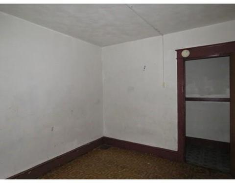 735 Union St, Springfield, MA 01109 photo 4