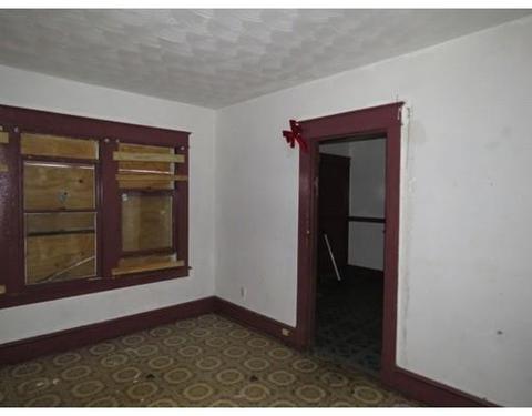 735 Union St, Springfield, MA 01109 photo 3