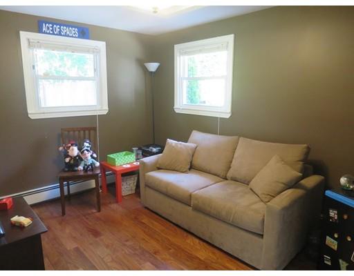 233 Corcoran Blvd, Springfield, MA 01118 photo 9