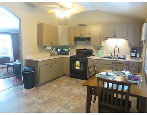 233 Corcoran Blvd, Springfield, MA 01118 photo 3