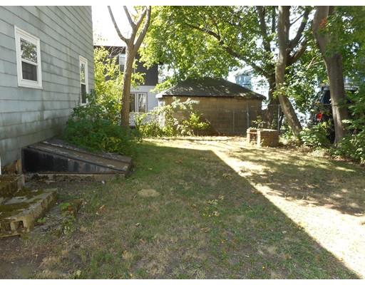 45 Wallis St, Beverly, MA 01915 photo 4