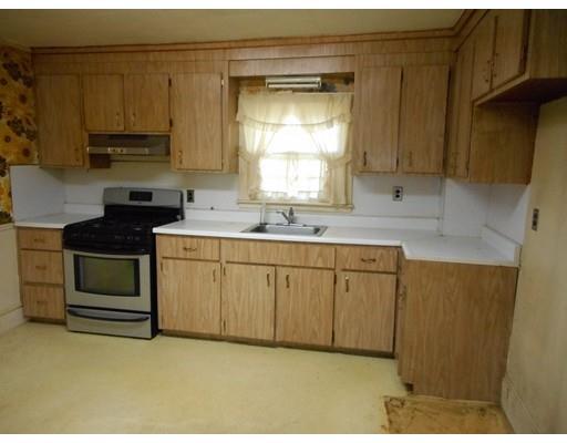 45 Wallis St, Beverly, MA 01915 photo 6