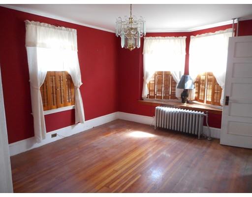 45 Wallis St, Beverly, MA 01915 photo 5