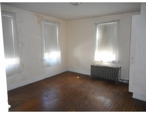 45 Wallis St, Beverly, MA 01915 photo 10