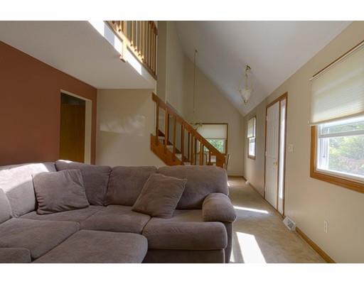 6 Hazeltine Rd, Upton, MA 01568 photo 12