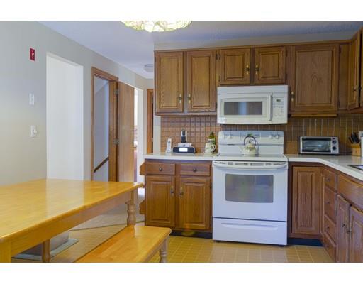 6 Hazeltine Rd, Upton, MA 01568 photo 2
