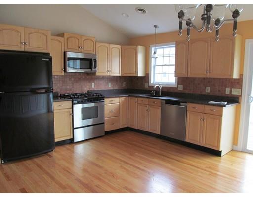36 Aroostook St, Worcester, MA 01606 photo 9