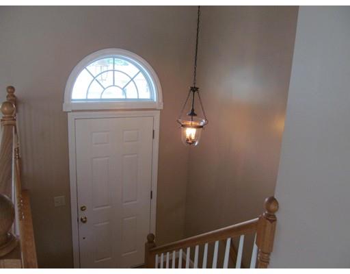 36 Aroostook St, Worcester, MA 01606 photo 3