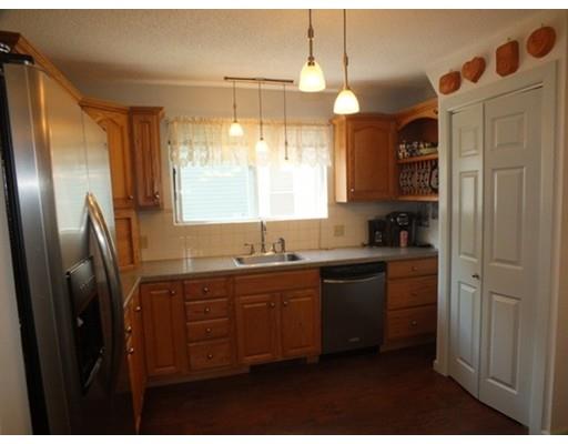 41 Margaret St, Springfield, MA 01105 photo 6