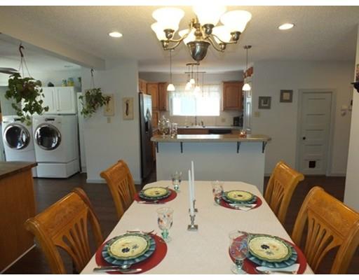 41 Margaret St, Springfield, MA 01105 photo 10