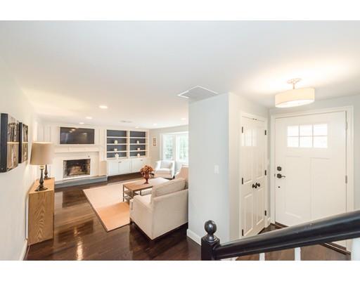 16 Mayflower Rd, Winchester, MA 01890 photo 2