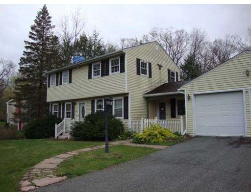 4 Memory Ln, Wilbraham, MA 01095 photo 2