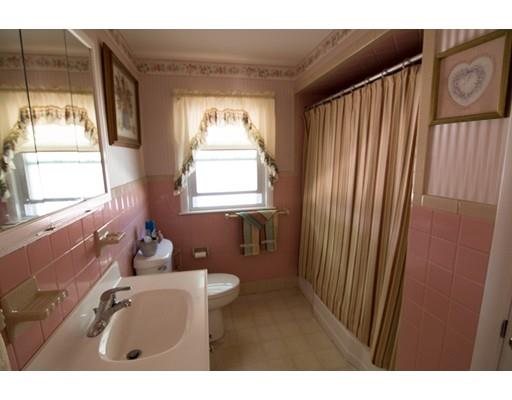 45 Chickering Rd, Lawrence, MA 01843 photo 15