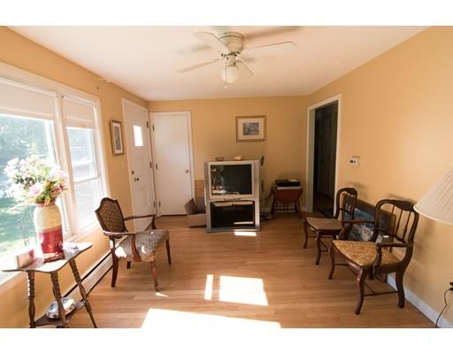 45 Chickering Rd, Lawrence, MA 01843 photo 12