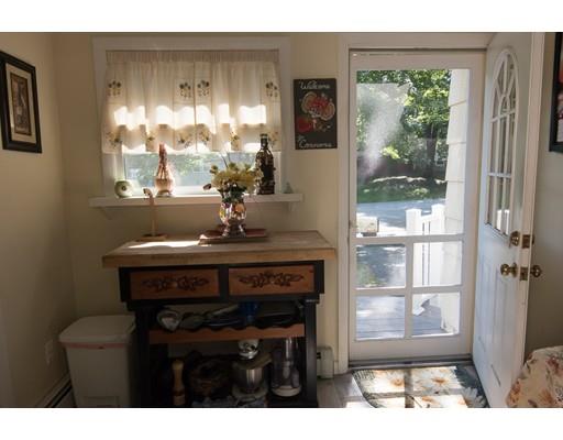 45 Chickering Rd, Lawrence, MA 01843 photo 5