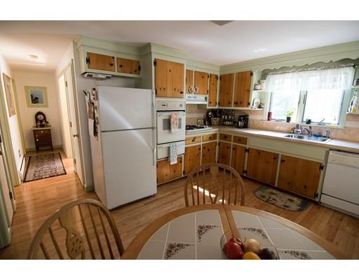 45 Chickering Rd, Lawrence, MA 01843 photo 9